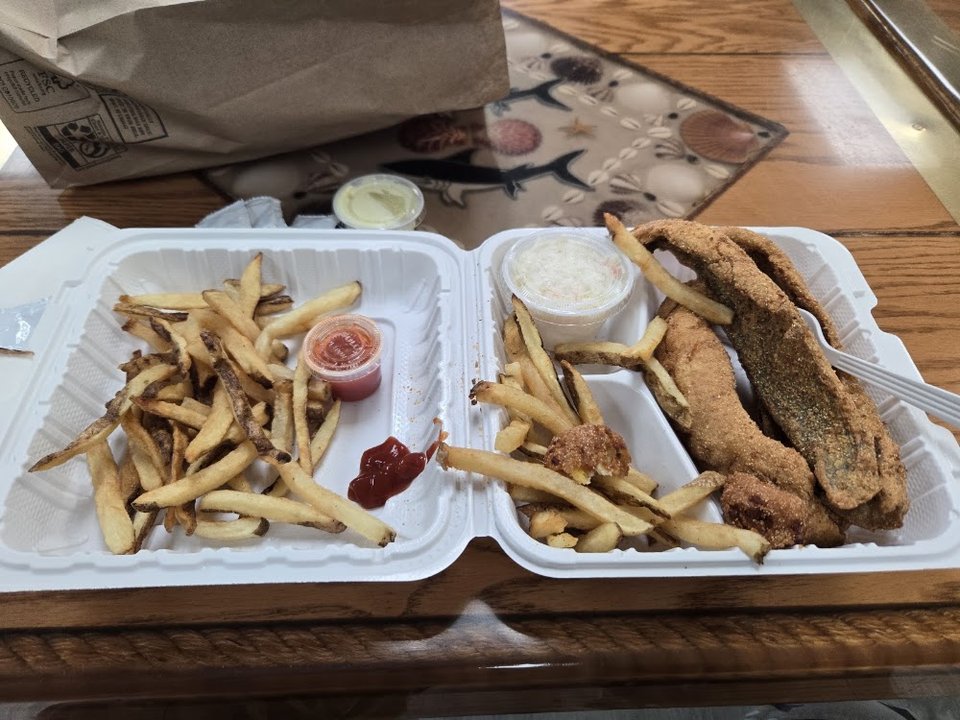 Seafood categories and platter options.